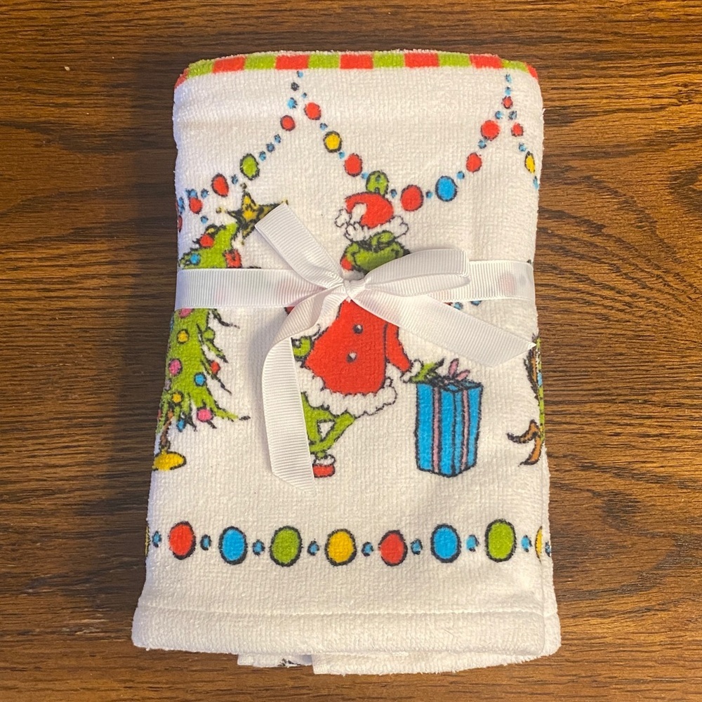 Dr Seuss The Grinch Christmas Hand Towel Max Holiday Bath Kitchen Ribbon Gift